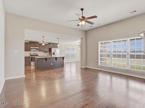5th image of 3300 Magnolia Bloom Dr