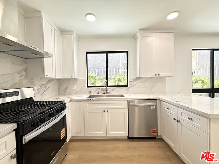 540 Indiana Ave #2 — Photo 3