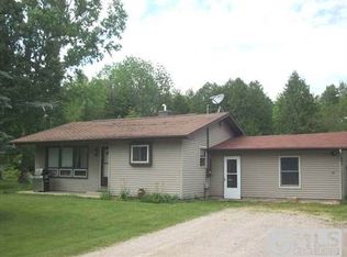 4076 Pratt Lake Rd, Gladwin, MI 48624
