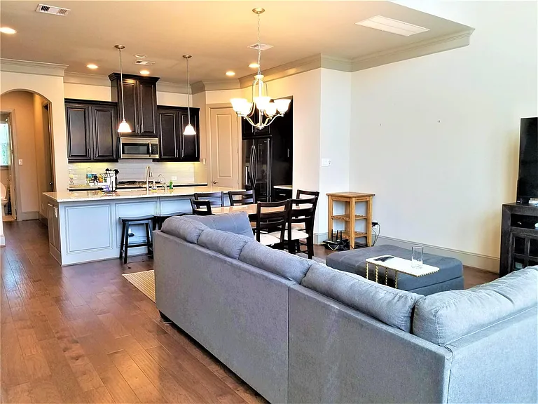 2716 Church Wood Dr — Photo 6