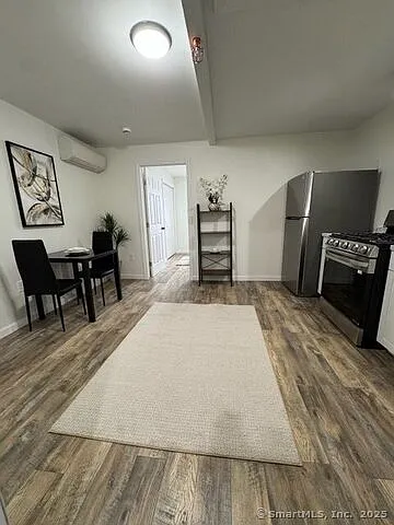 61 Colony St #3B
