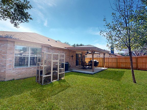 3rd image of 6319 Regency Ct