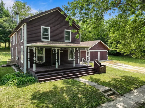 108 Grove AVENUE, Genoa City, WI 53128