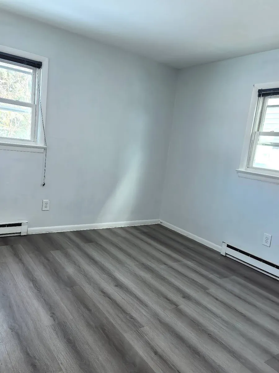 Building Photo - 614 Willow Ave #2