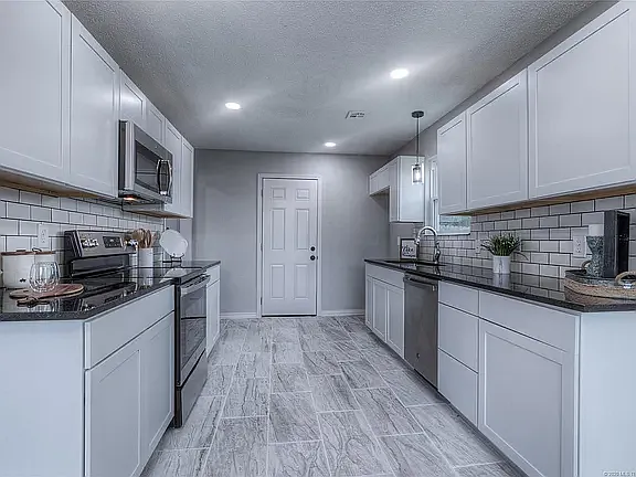 5926 S 90th East Ave — Photo 1