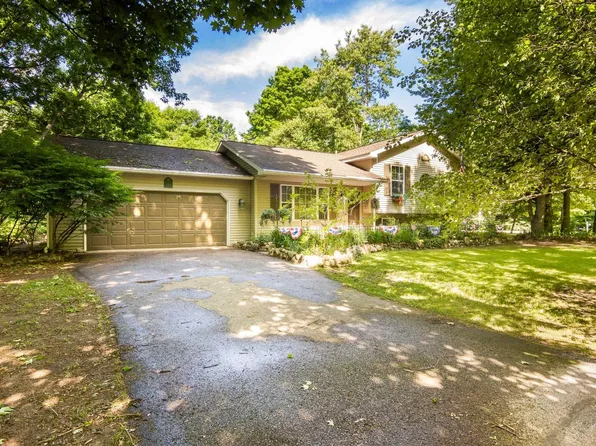 2494 Holland Cir, Traverse City, MI 49685