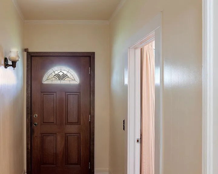 214 W Ortega St — Photo 10