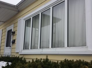 202 Edwards Dr, Brookhaven, PA 19015