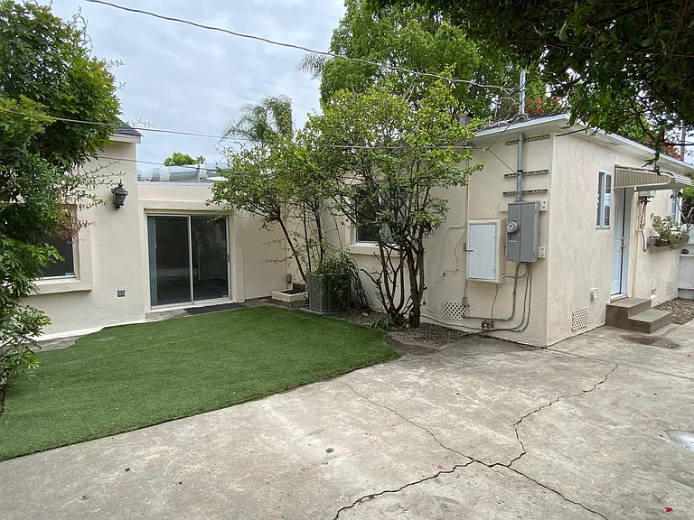2710 Stoner Ave — Photo 12