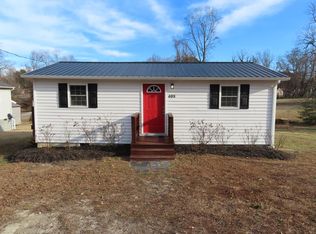408 Stratton St, Crewe, VA 23930