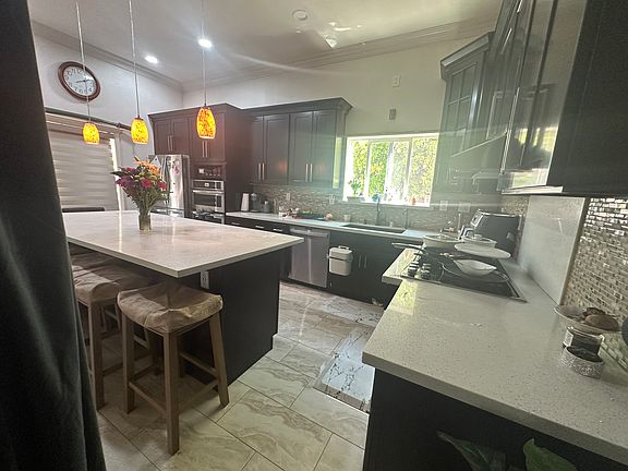 5th image of 390 Monroe St #2