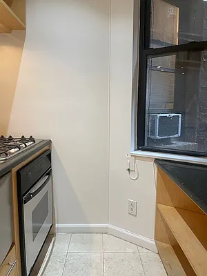 Rented by Manhattan Flats | media 26