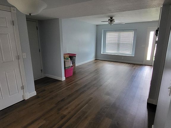 2nd image of 112 Dogwood Ln #1