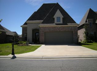 107 Autumnbrook Dr, Broussard, LA 70518