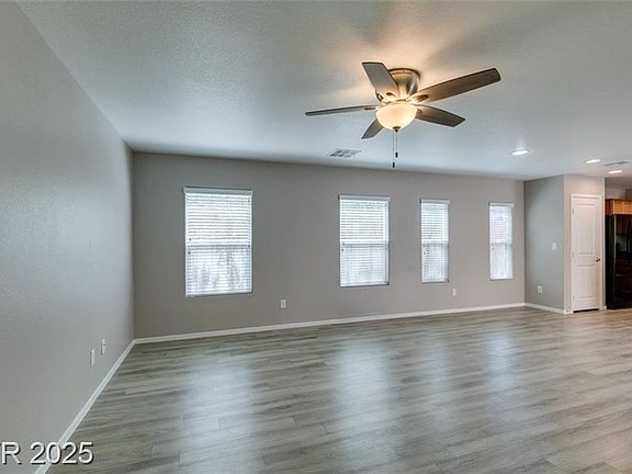 5th image of 3617 Austell St