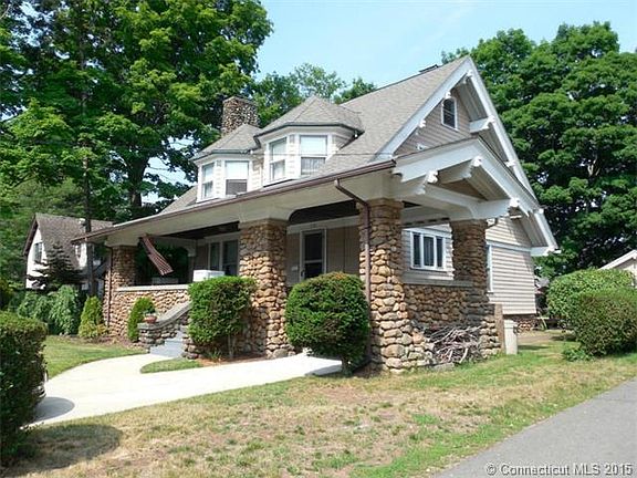 3rd image of 516 Thompson Ave