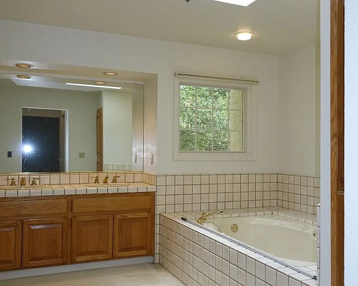 455 Old Oak Ct — Photo 15
