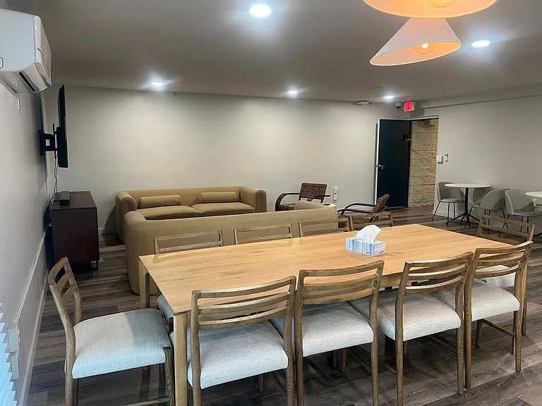 Verdugo Vista — Photo 29