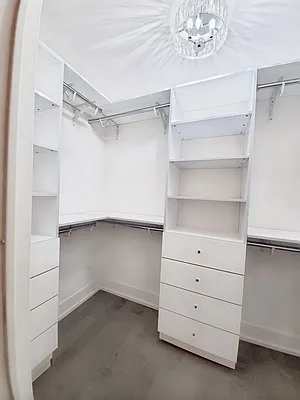 Sold by Compass | media 23