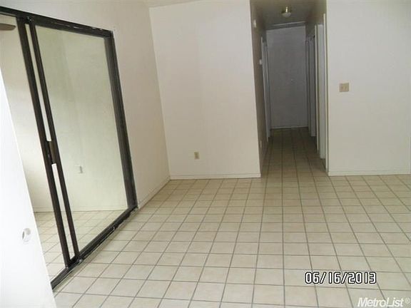 3rd image of 8315 Don Ave