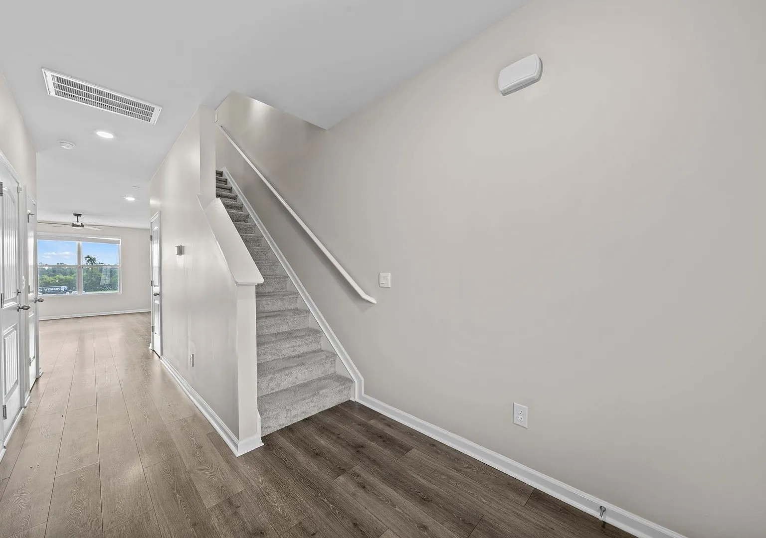 Move-In Special Available! Beautiful Townhome in Ashland City, TN! — Photo 4