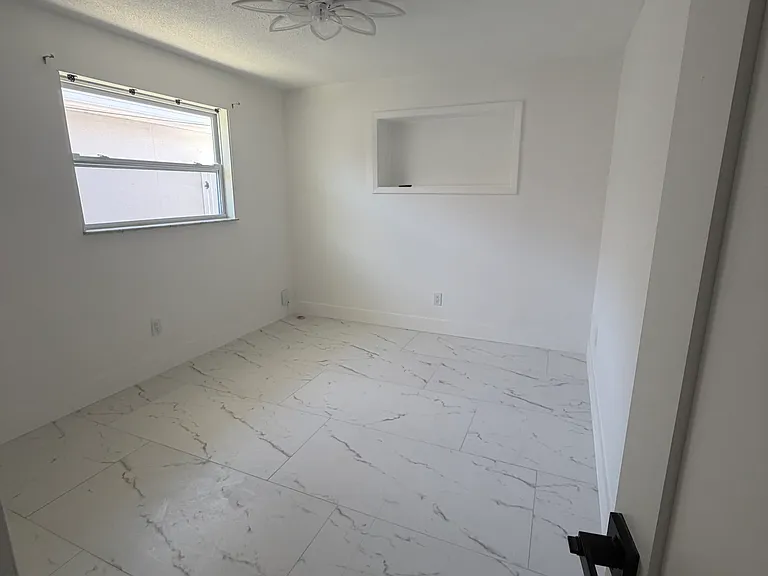 1125 Union St — Photo 26
