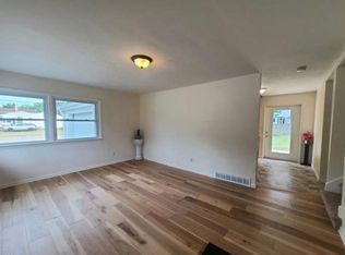 2827 Radcliffe Ave, Portage, MI 49024