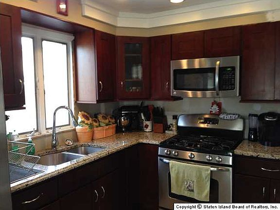 4th image of 289 Seaver Ave