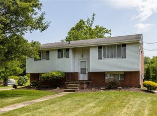 302 McClelland Rd, Finleyville, PA 15332