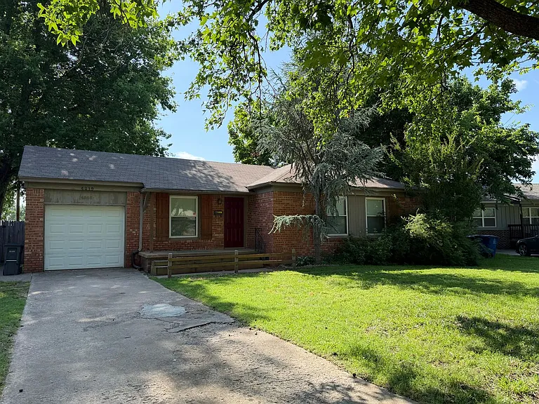 4819 S Owasso Ave — Photo 1