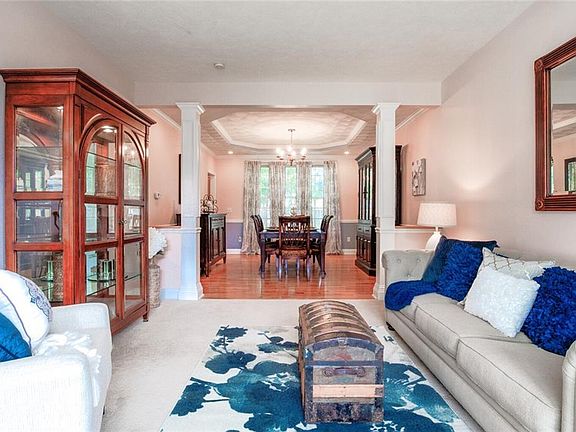 5th image of 7815 Halsey Ln