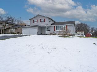 6897 Thomas Dr, Liverpool, NY 13088