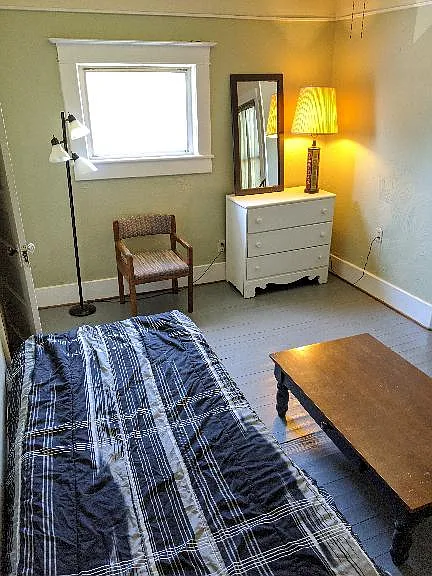 1131 Pleasant St #D — Photo 3