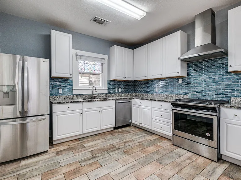 830 W Craig Pl — Photo 12