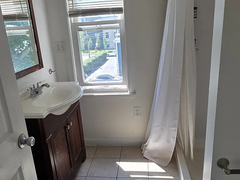 23 Townsend St #B — Photo 17