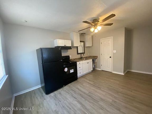 2nd image of 19025 Pineville Rd #100