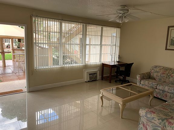 4th image of 3115 NE 28th St #9