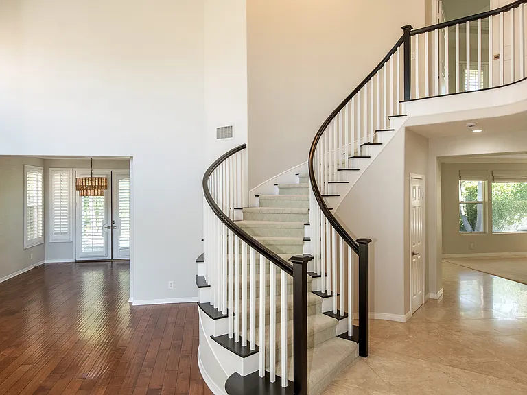 6 Westchester Ct — Photo 5