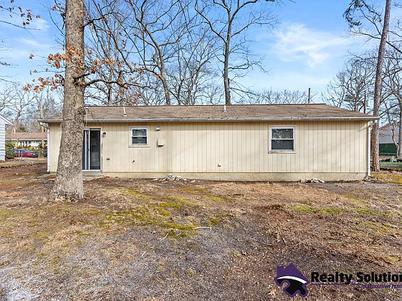 2nd image of 151 Pardee Blvd