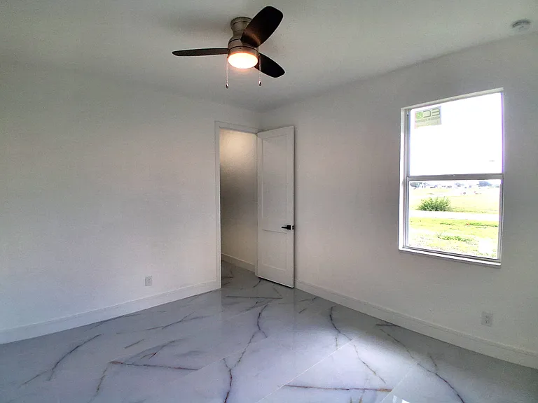 1523 NE 19th Ave — Photo 22