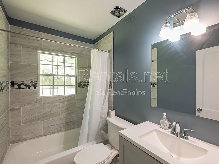 1295 Westmont Rd SW — Photo 11