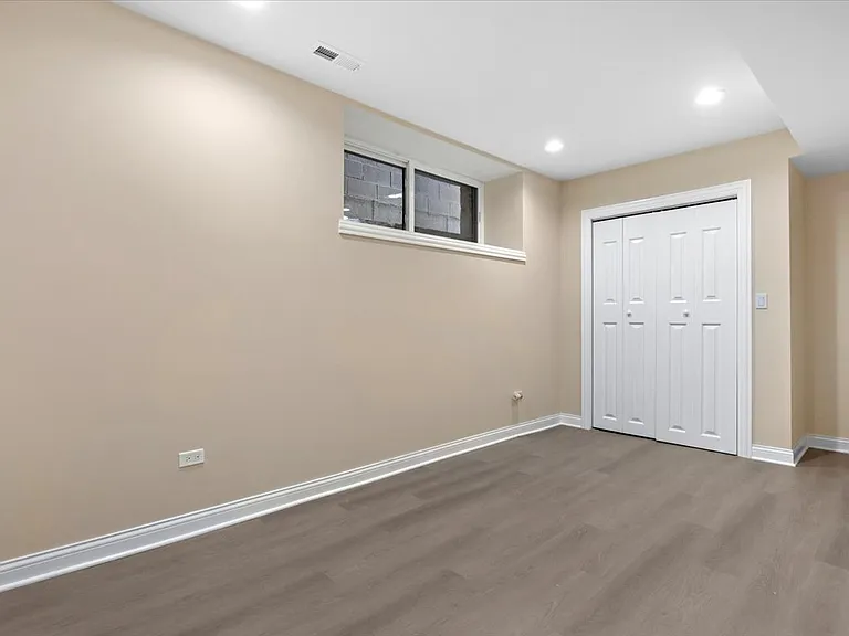 1635 N Ashland Ave #G — Photo 12