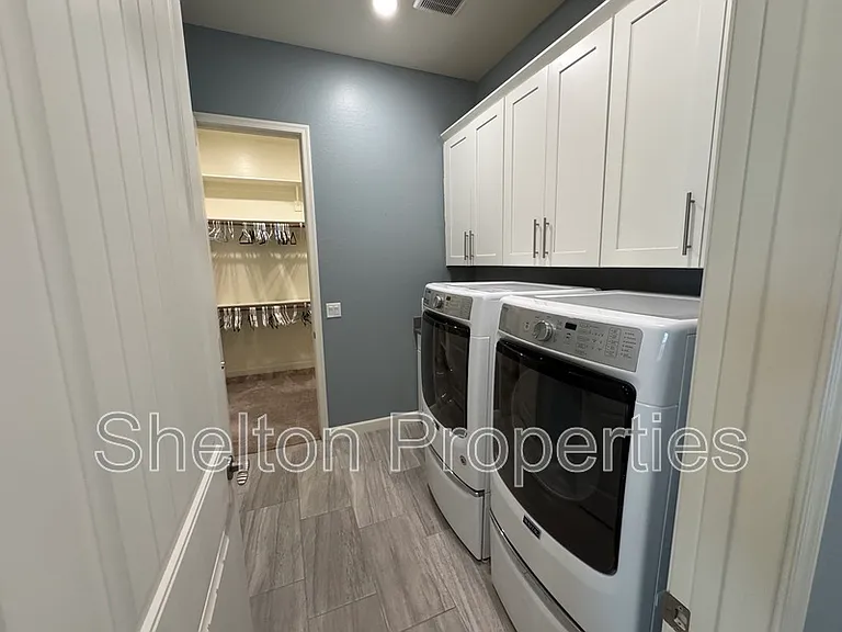 20614 W Hillcrest Blvd — Photo 9