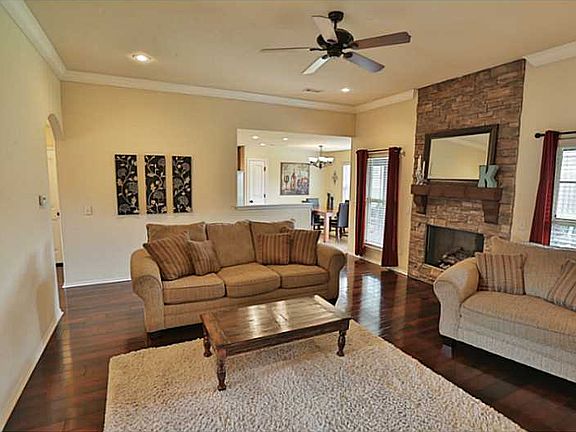 3rd image of 3302 SW Briar Creek Ave
