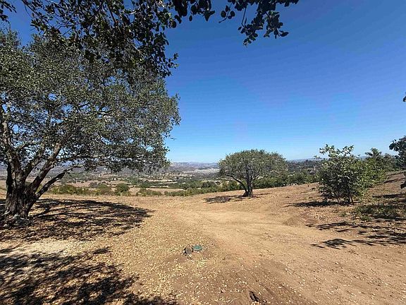 5th image of Hawks View Way