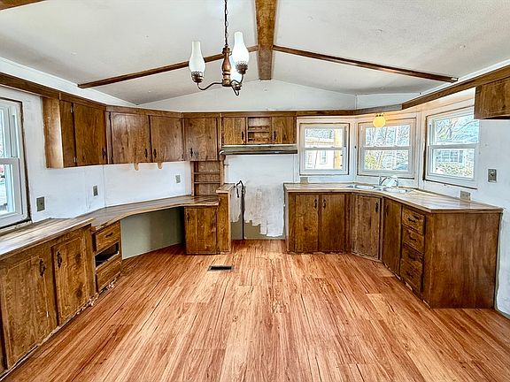 5th image of 1760 Westover Rd #50