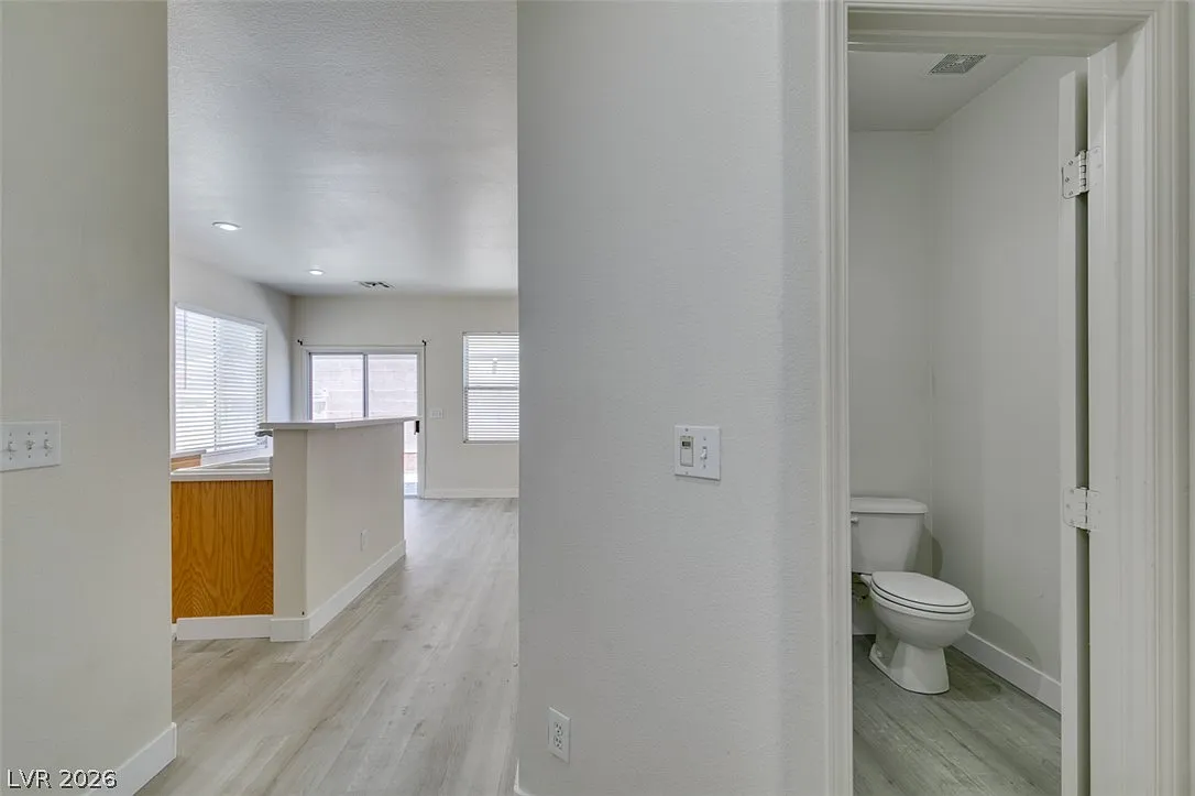 3 bed, 2.5 bath, 1187 sqft, $1,700 — Photo 3