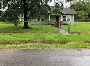 2820 Dogwood Ln, Beaumont, TX 77703