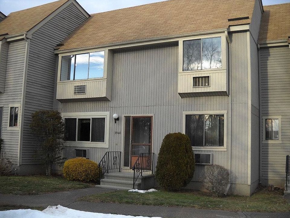 2nd image of 40 Essex Ct