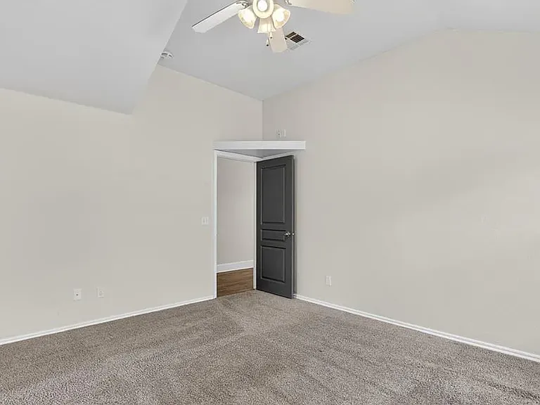4921 NW 163rd St — Photo 20
